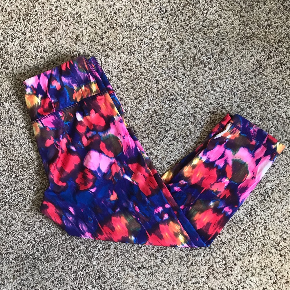 Vibrant yoga leggings!